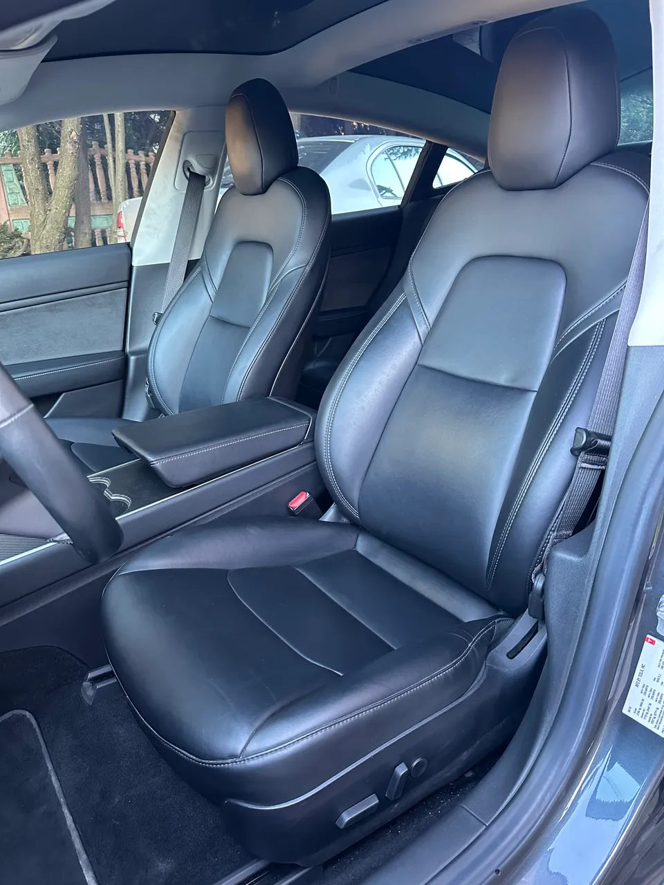 Tesla Model 3 - фото 9