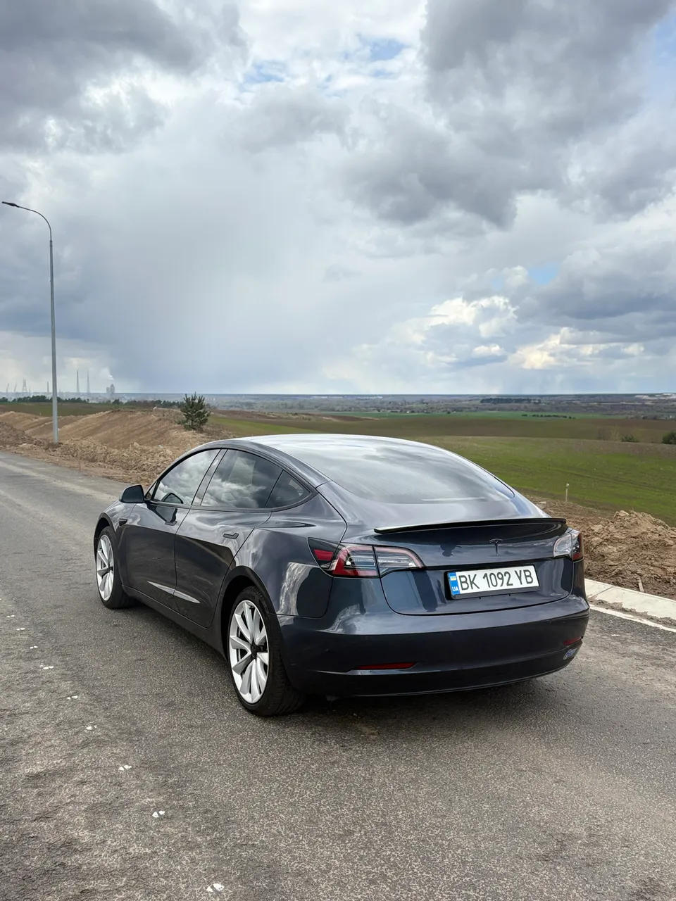 Tesla Model 3 - фото 5