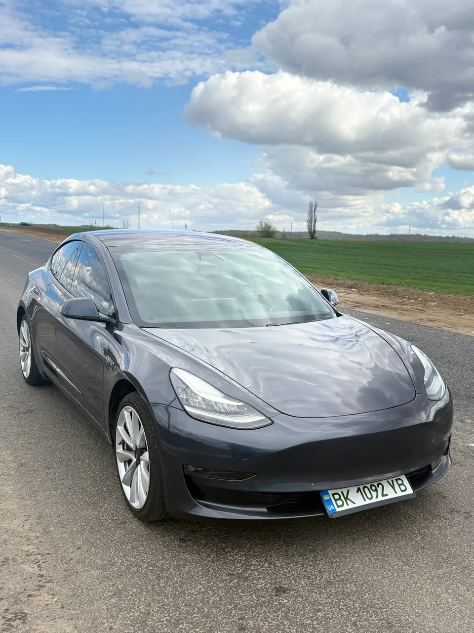 Tesla Model 3 - фото 3