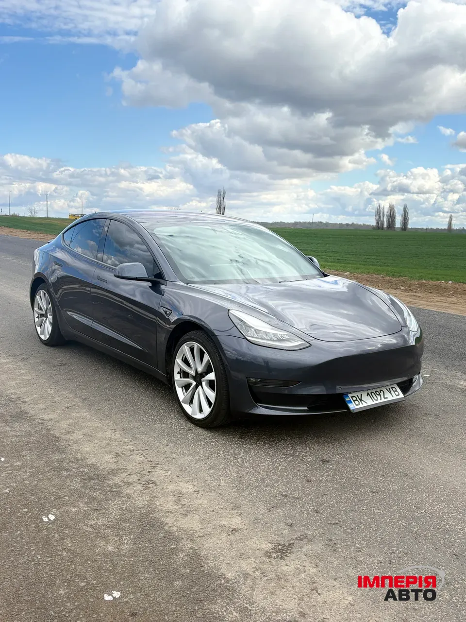 Tesla Model 3 - фото 2