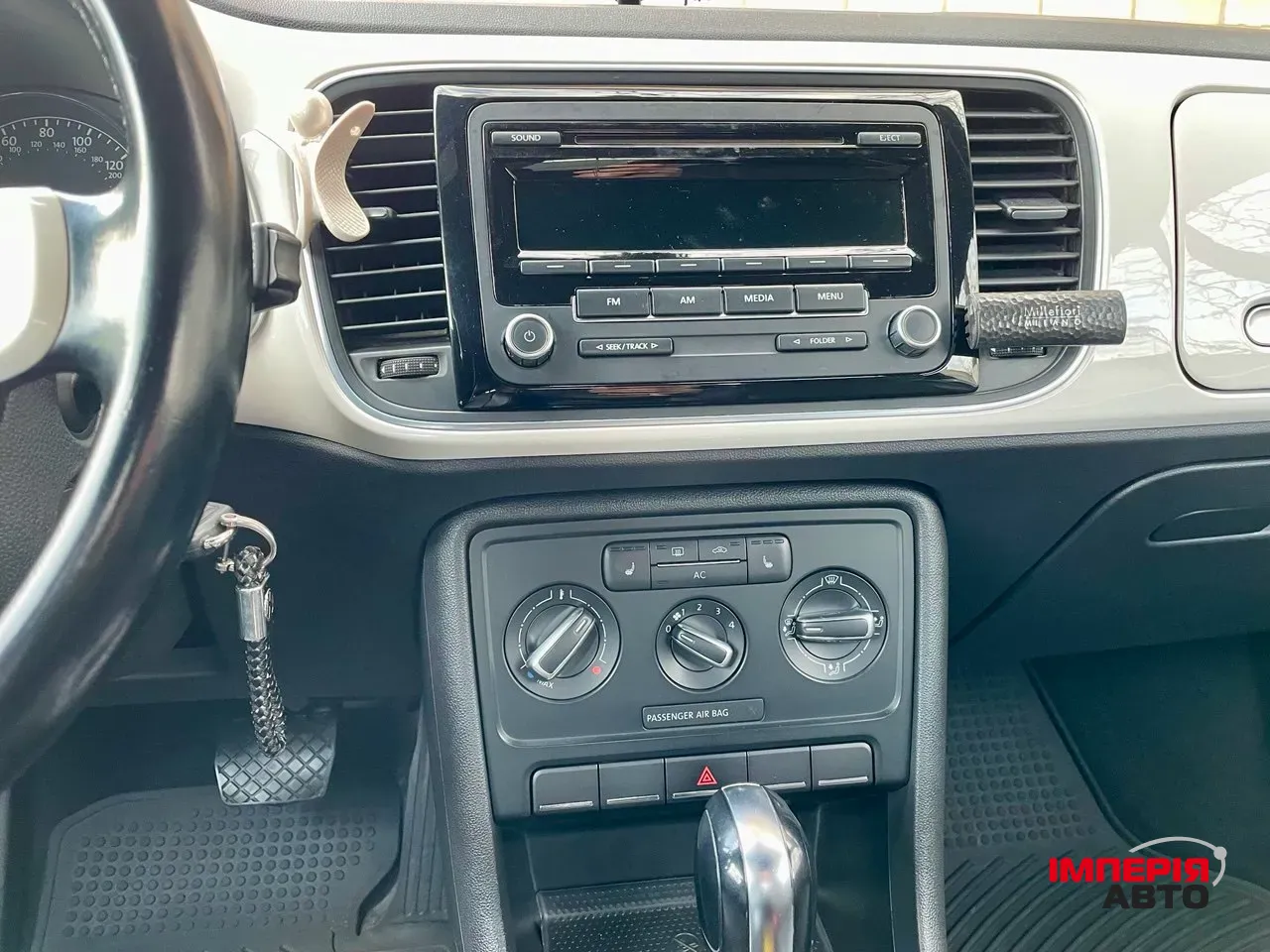 Volkswagen Beetle - фото 11