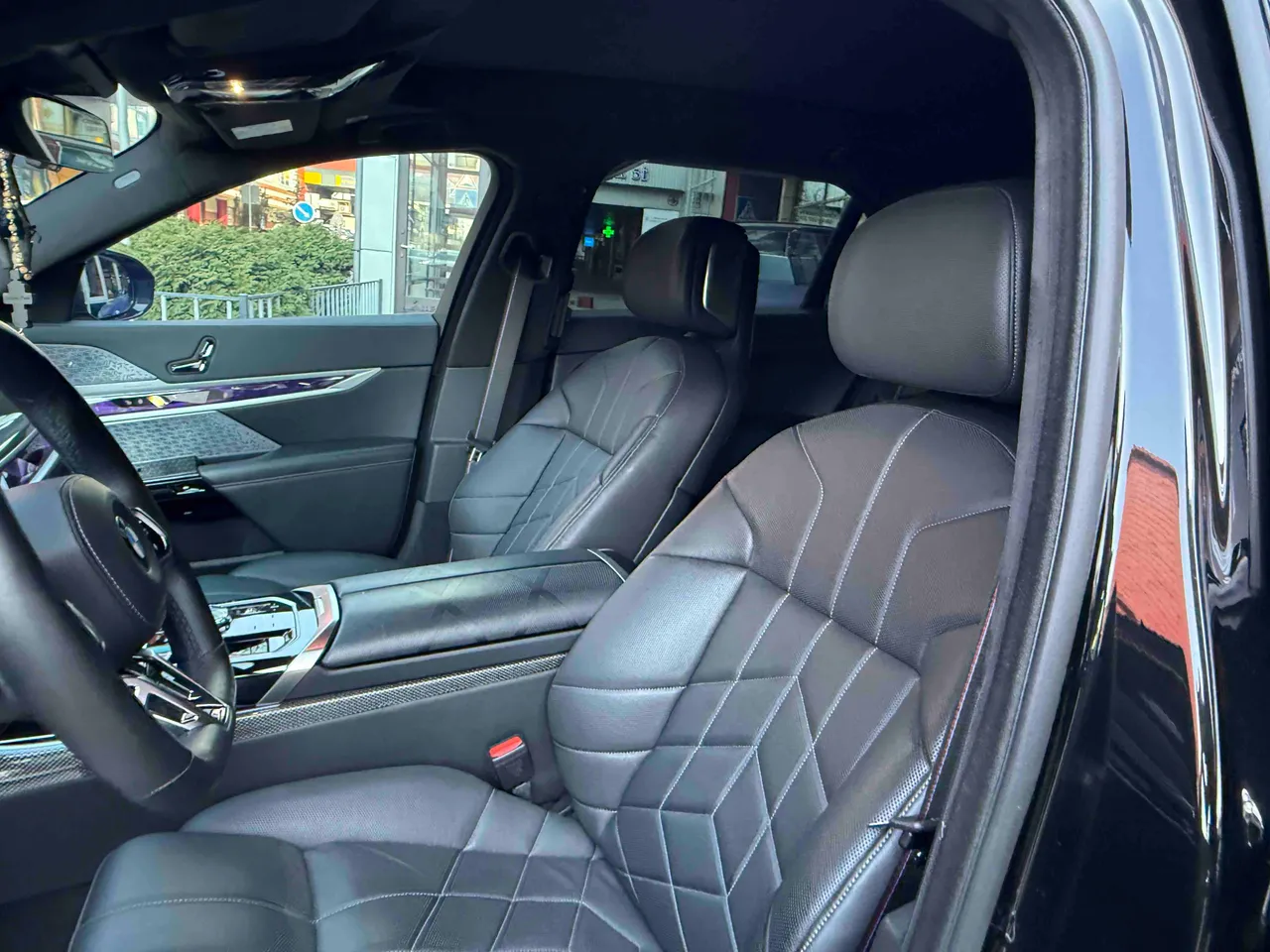 BMW 7 серії - фото 21