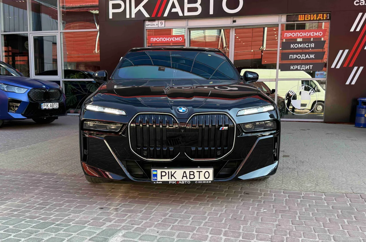 BMW 7 серії - фото 3