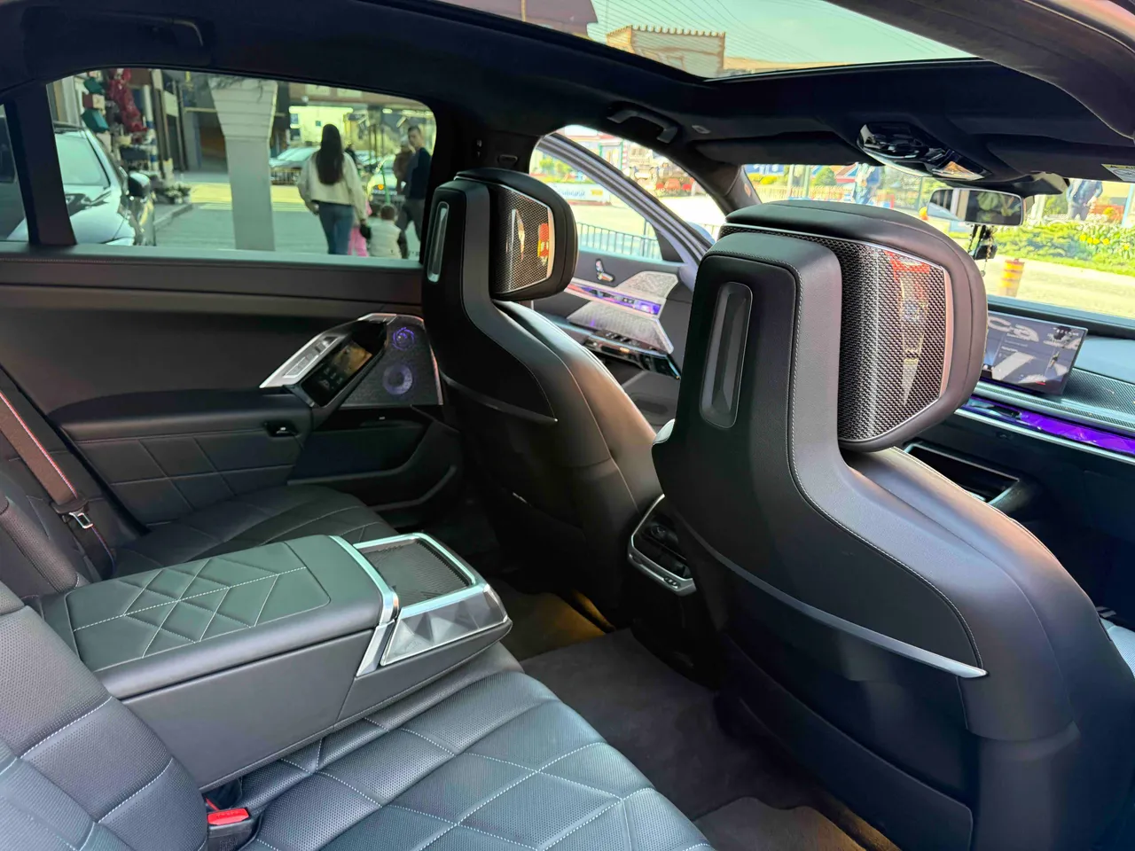 BMW 7 серії - фото 64