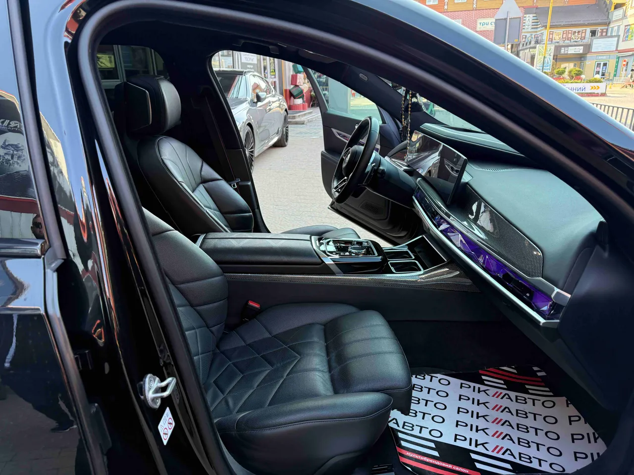 BMW 7 серії - фото 68