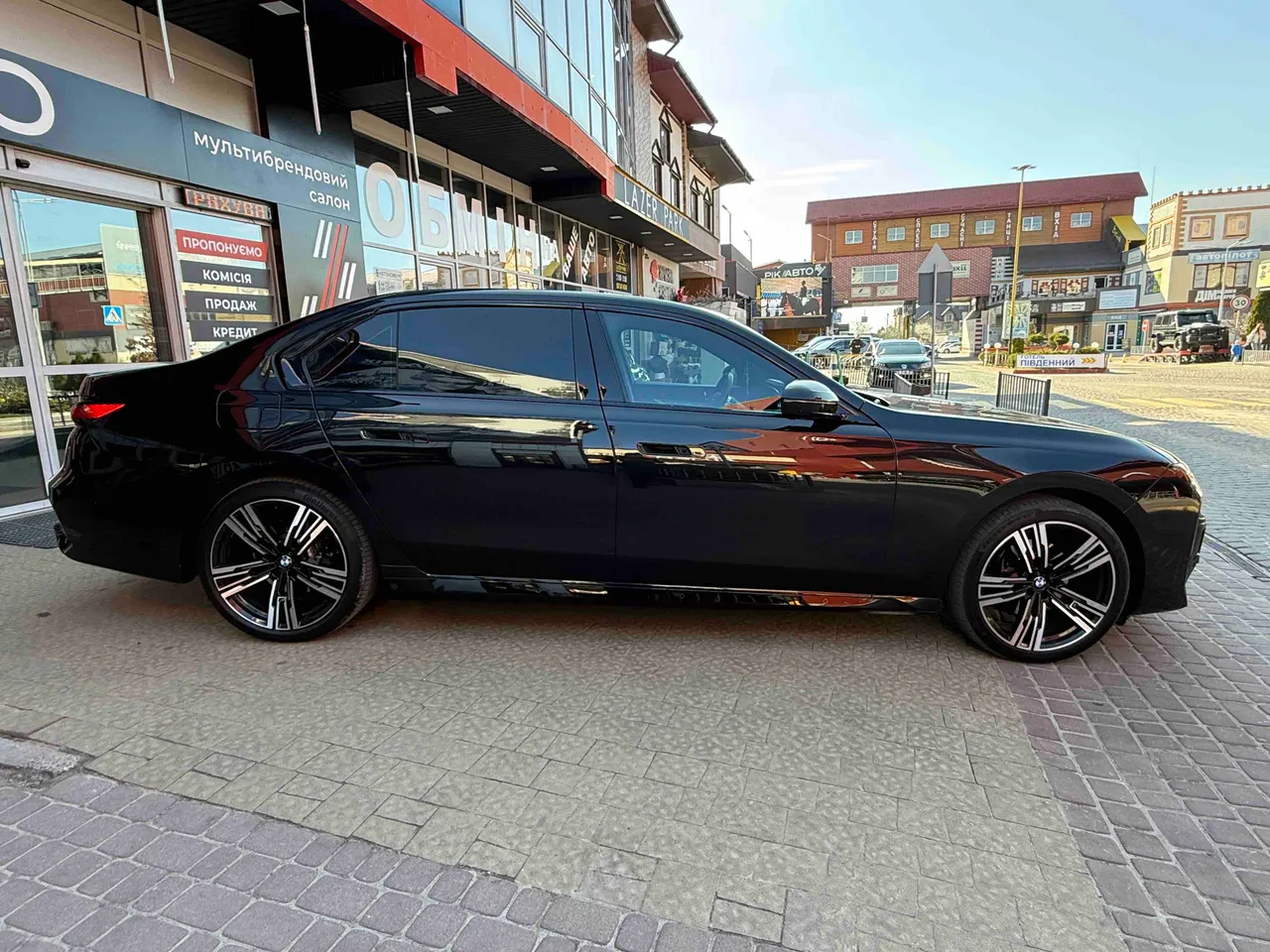BMW 7 серії - фото 6