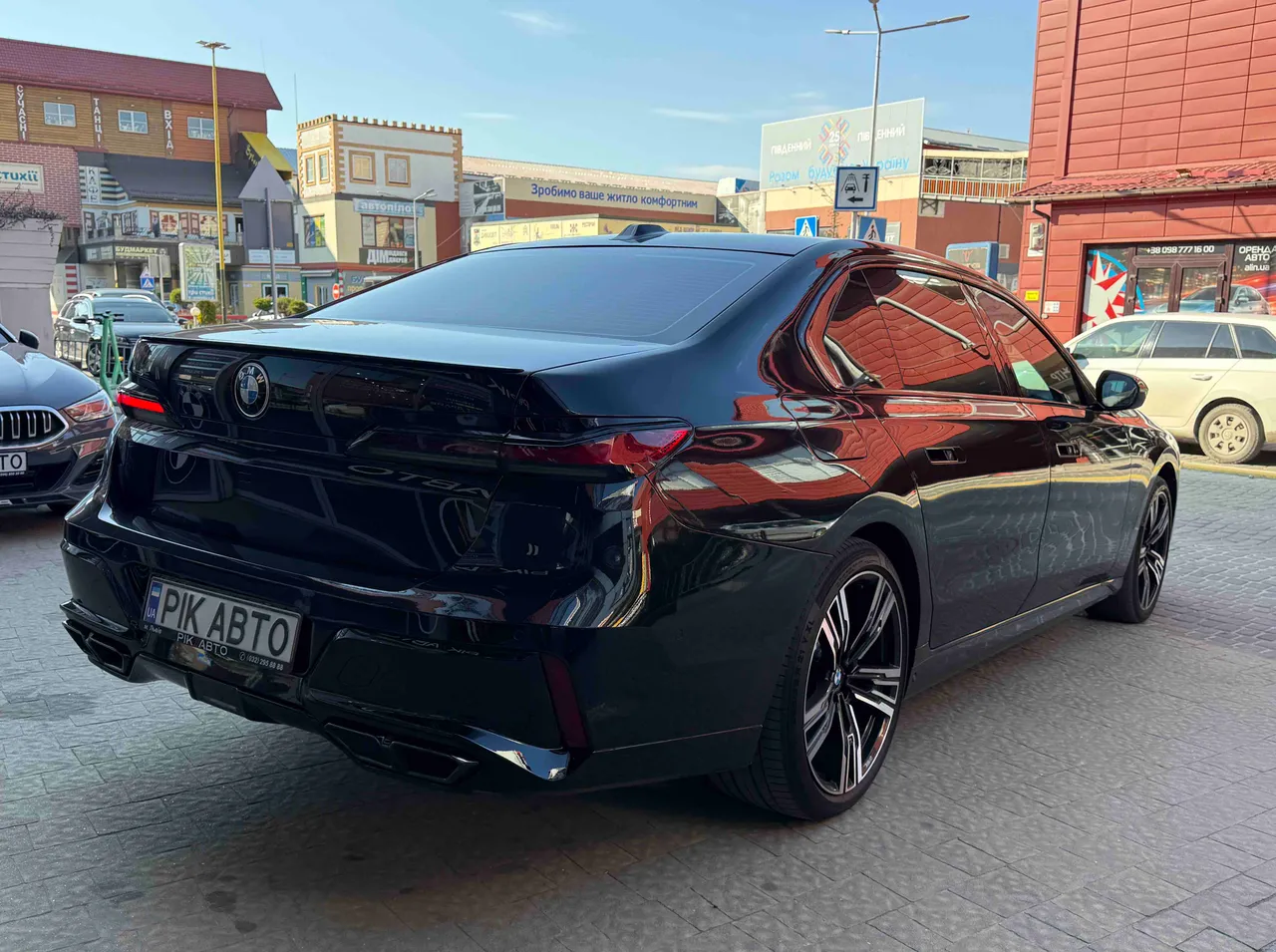 BMW 7 серії - фото 7