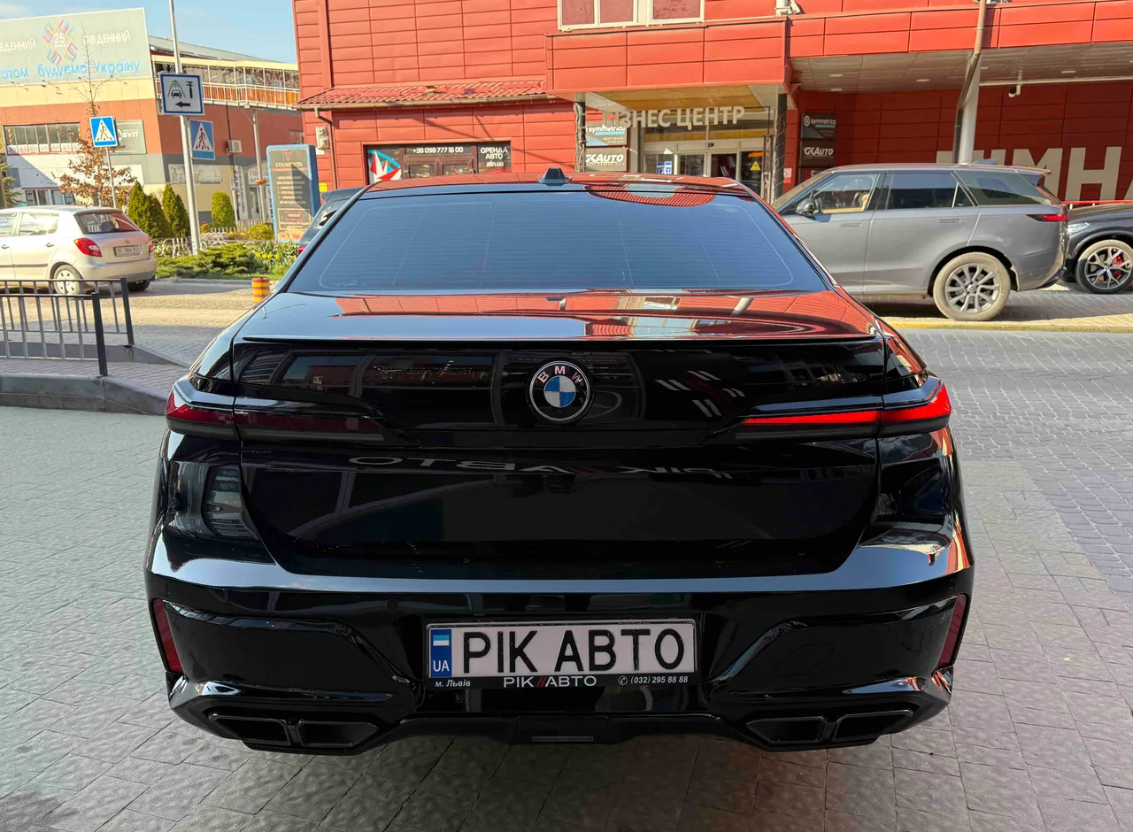 BMW 7 серії - фото 8