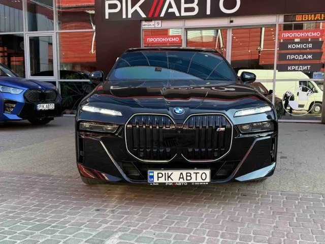 BMW 7 серії - фото 3