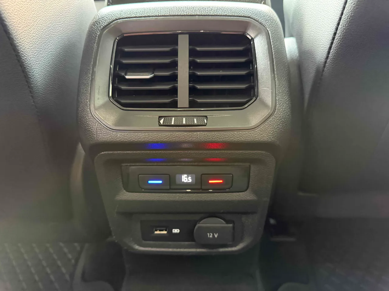 Volkswagen Tiguan - фото 34