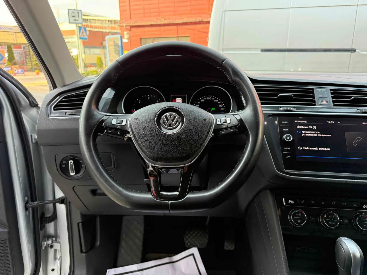 Volkswagen Tiguan - фото 37