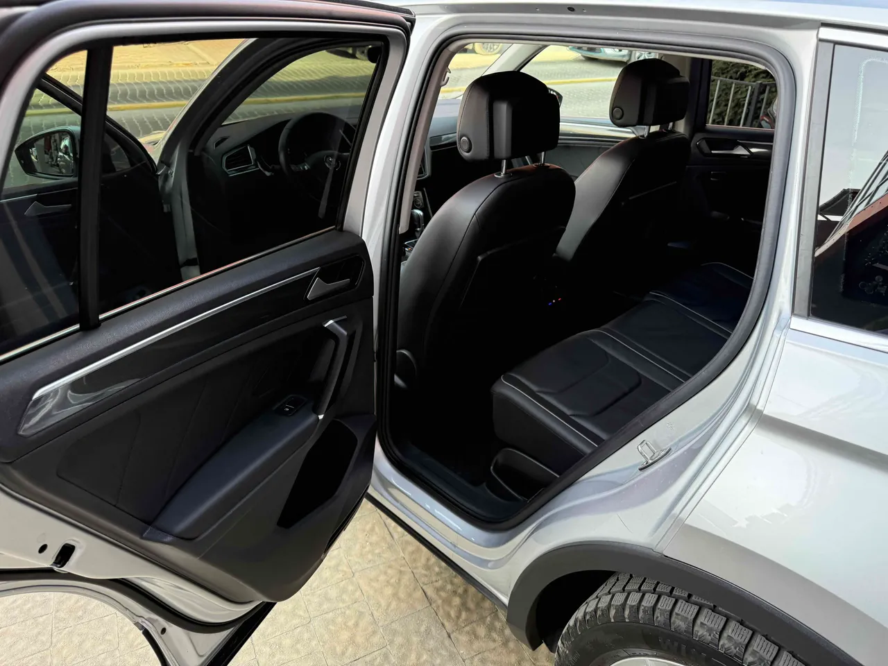 Volkswagen Tiguan - фото 31