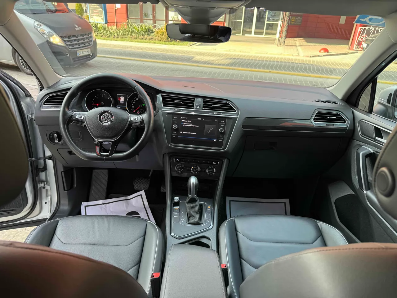 Volkswagen Tiguan - фото 35