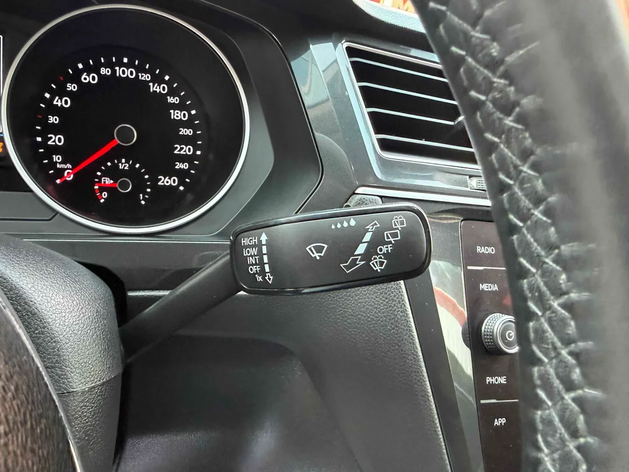 Volkswagen Tiguan - фото 23