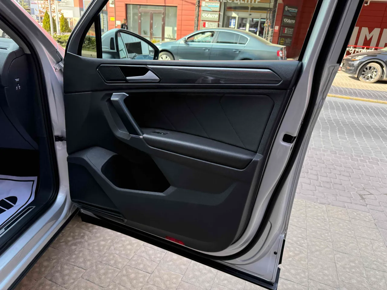 Volkswagen Tiguan - фото 44