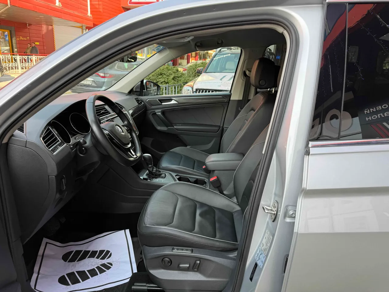 Volkswagen Tiguan - фото 15