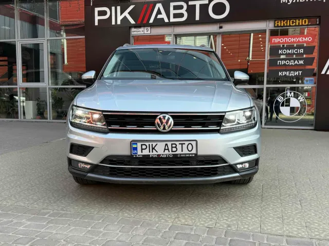 Volkswagen Tiguan - фото 3