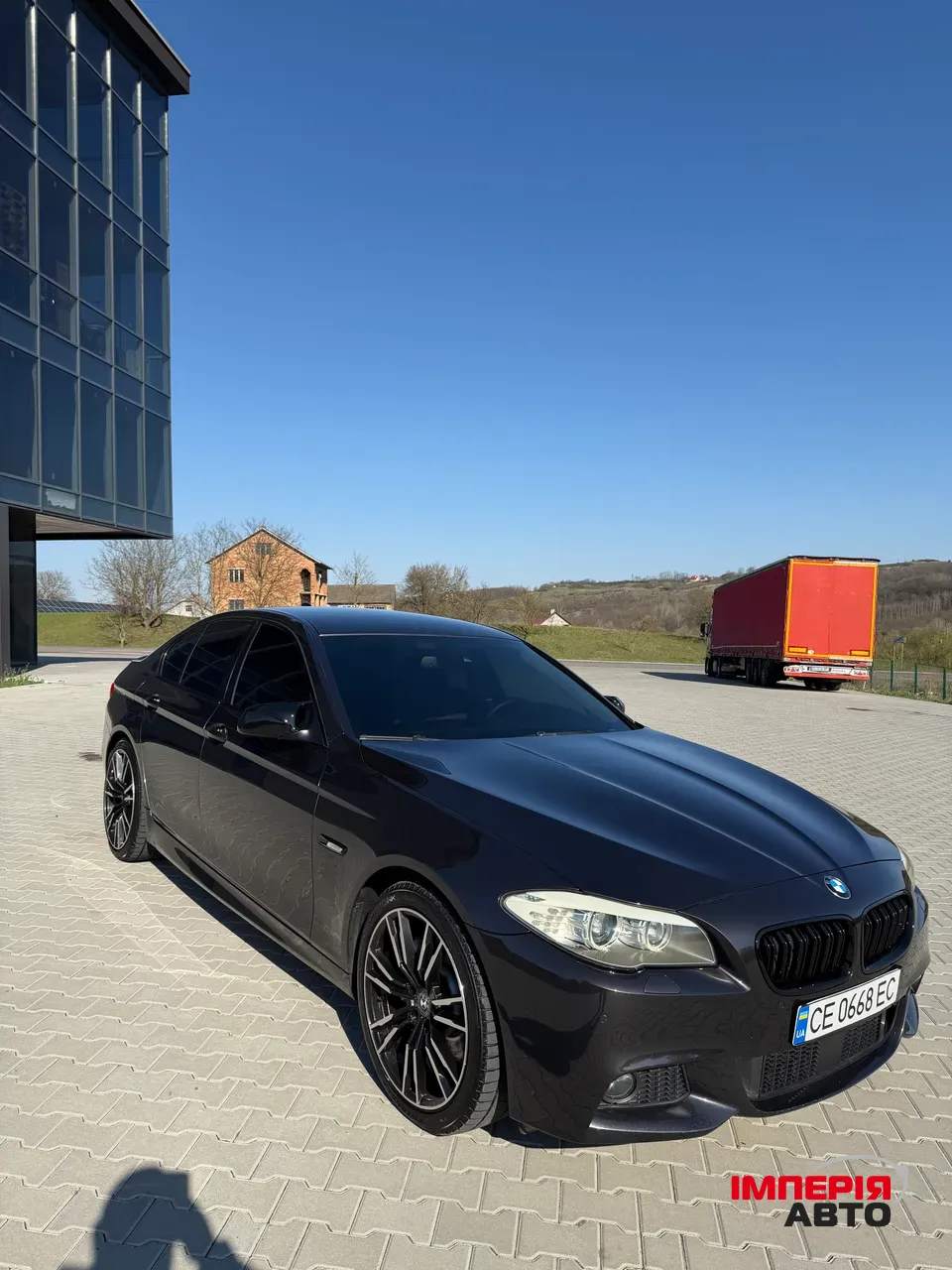 BMW 5 серії - фото 1