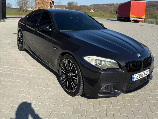 BMW 5 серії - фото 1
