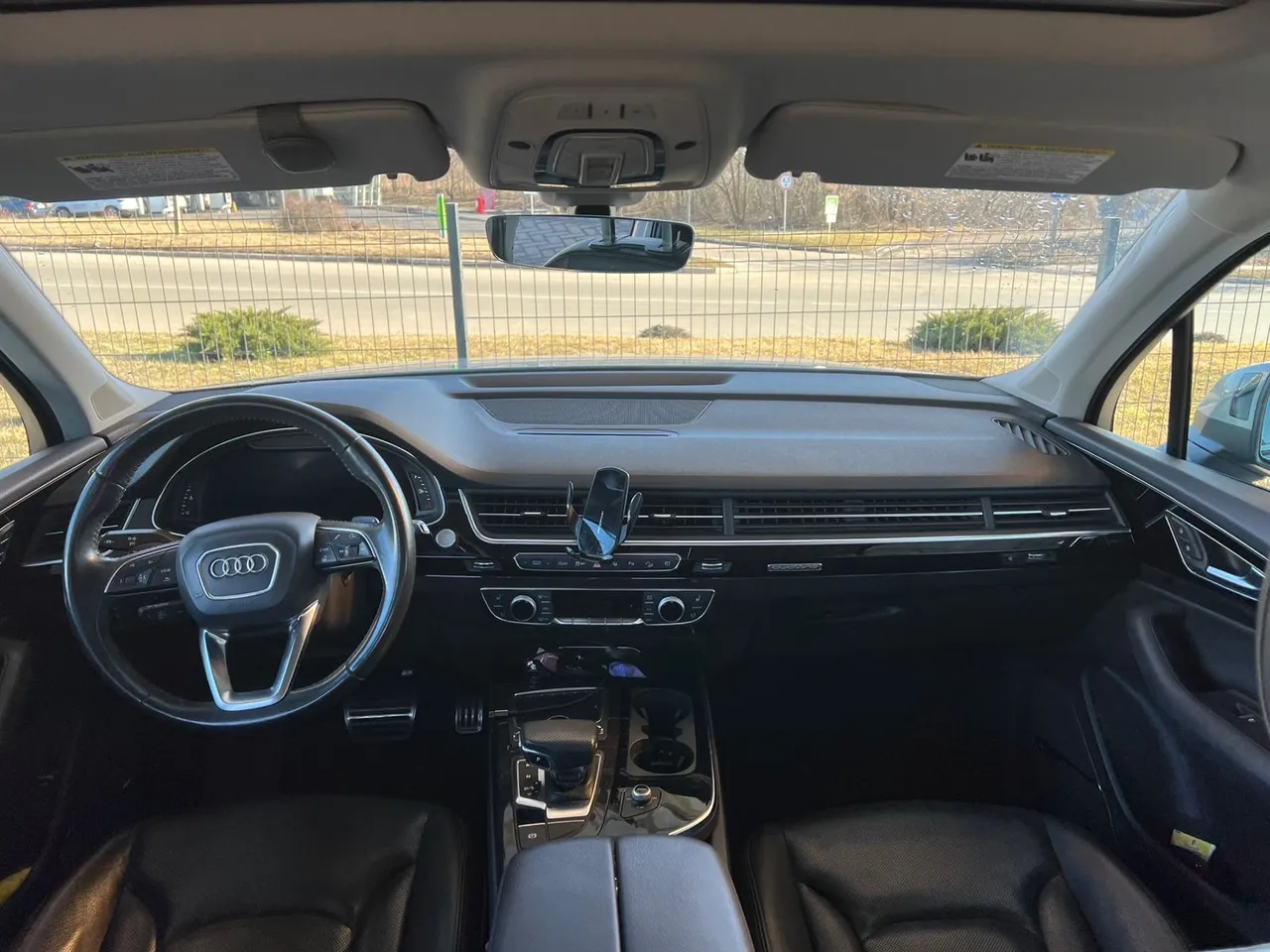 Audi Q7 - фото 10