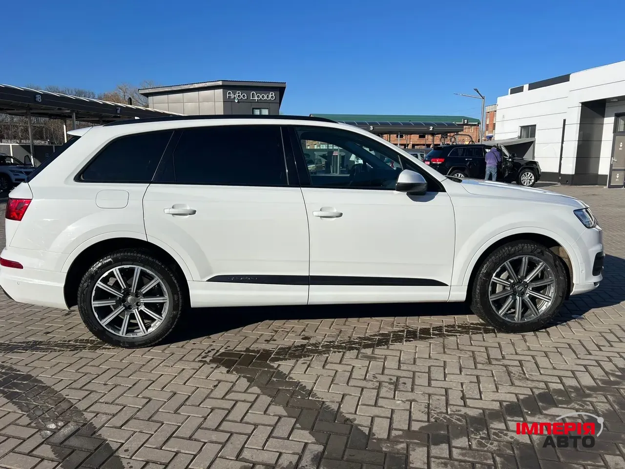 Audi Q7 - фото 3