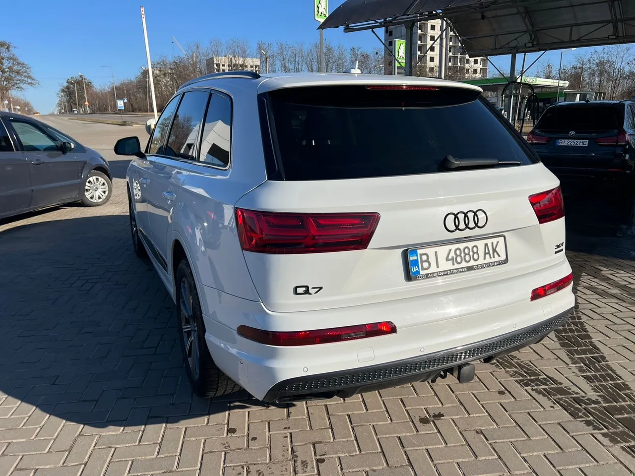 Audi Q7 - фото 4