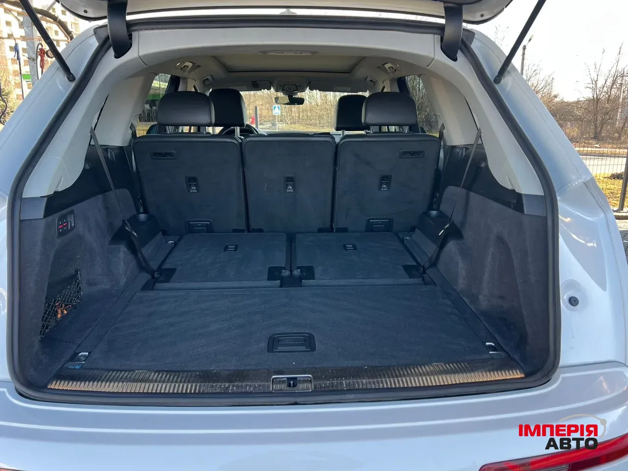 Audi Q7 - фото 12
