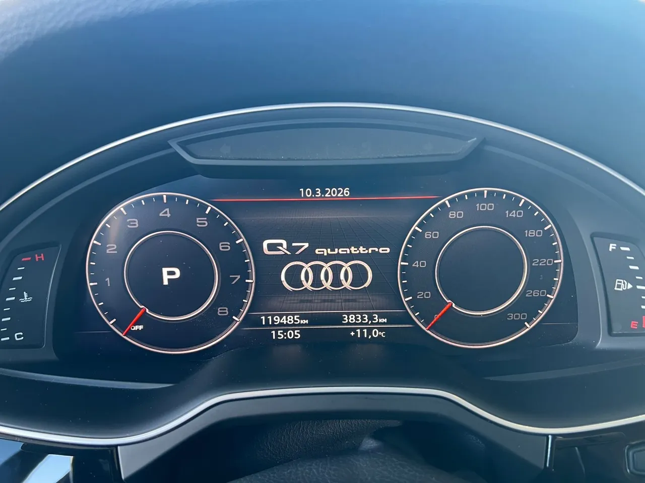 Audi Q7 - фото 13