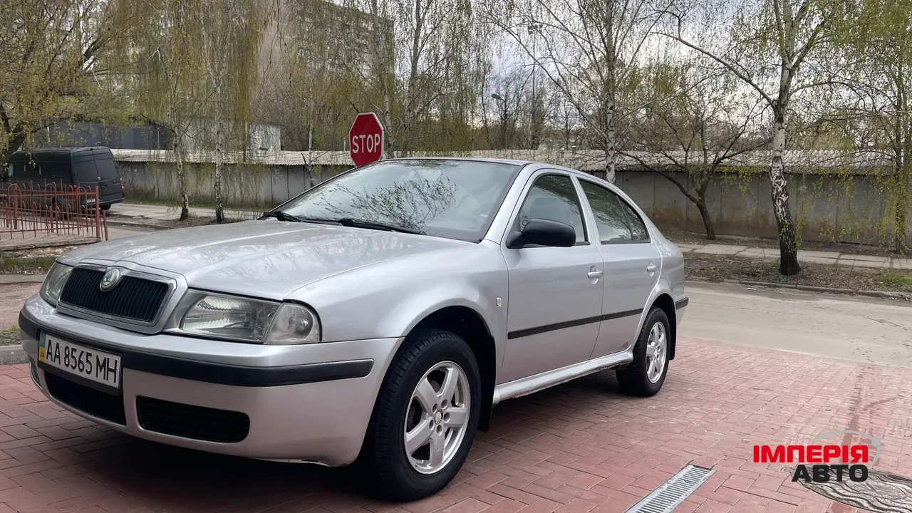 Skoda Octavia - фото 2