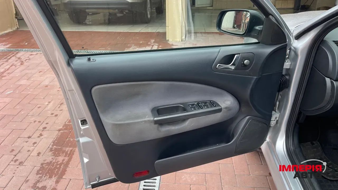 Skoda Octavia - фото 12
