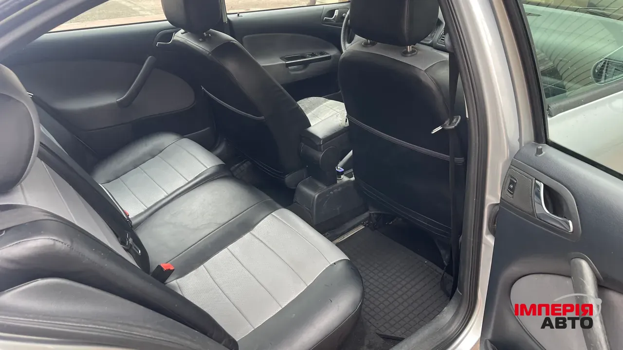 Skoda Octavia - фото 23