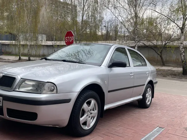 Skoda Octavia - фото 2