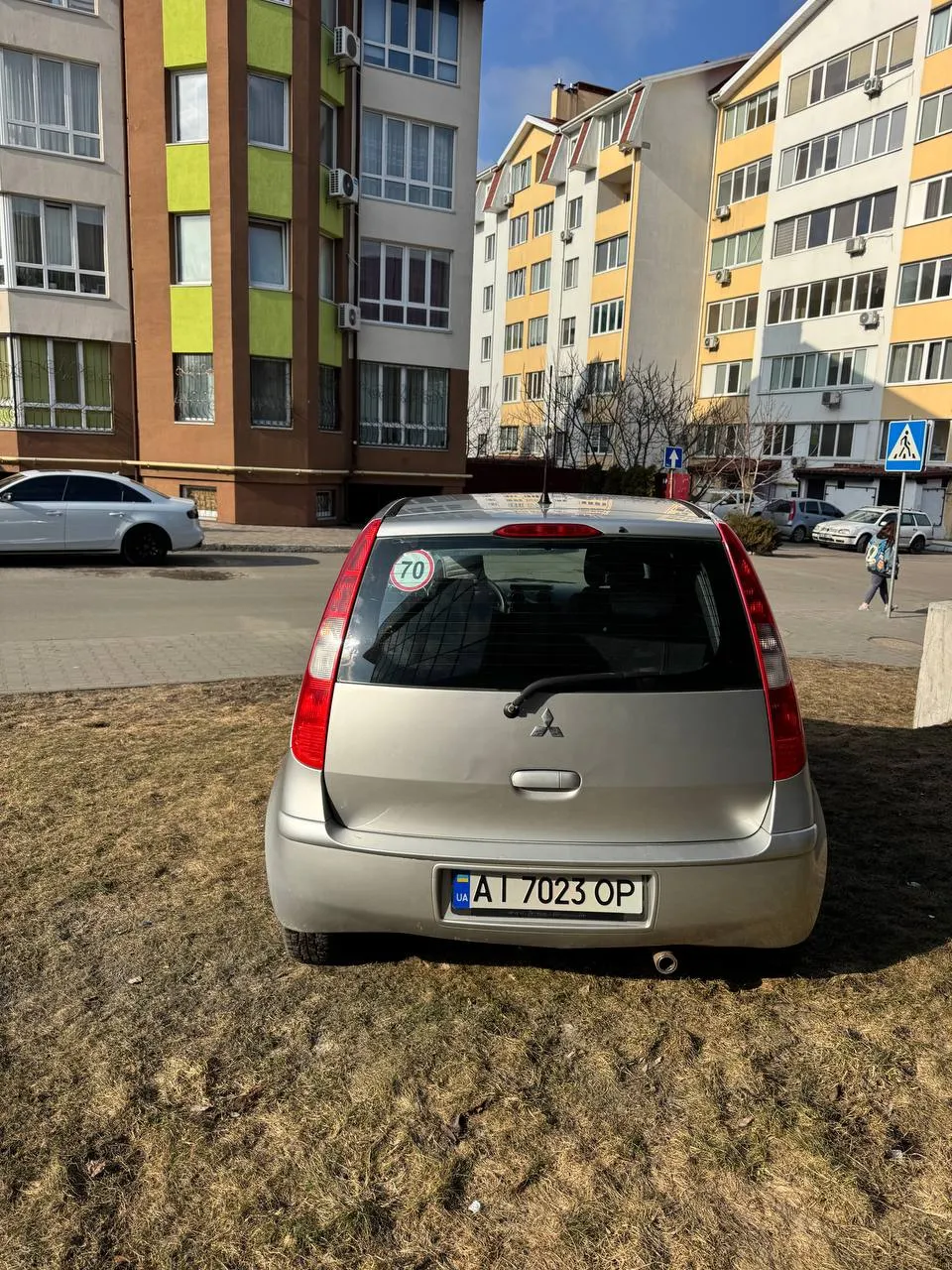 Mitsubishi Colt - фото 10