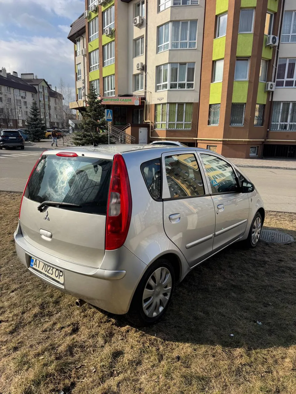 Mitsubishi Colt - фото 2