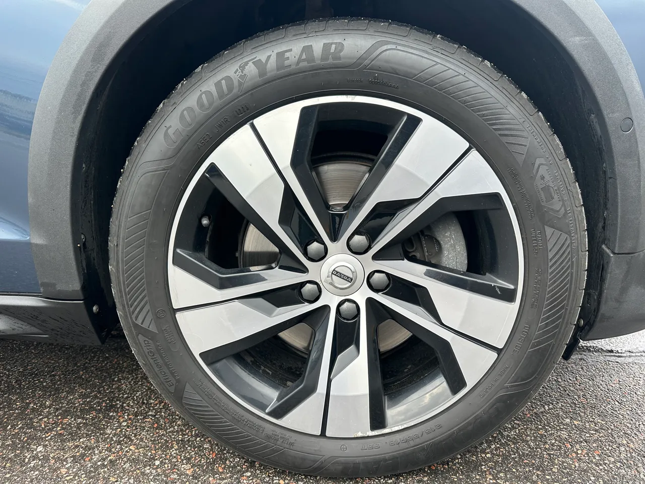 Volvo V60 Cross Country - фото 12