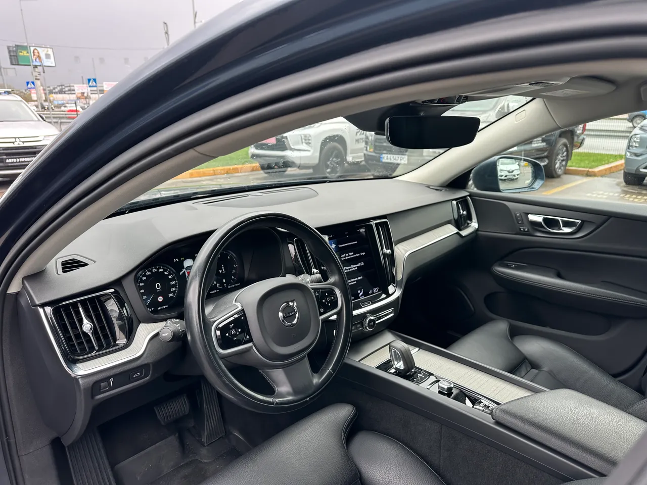 Volvo V60 Cross Country - фото 13