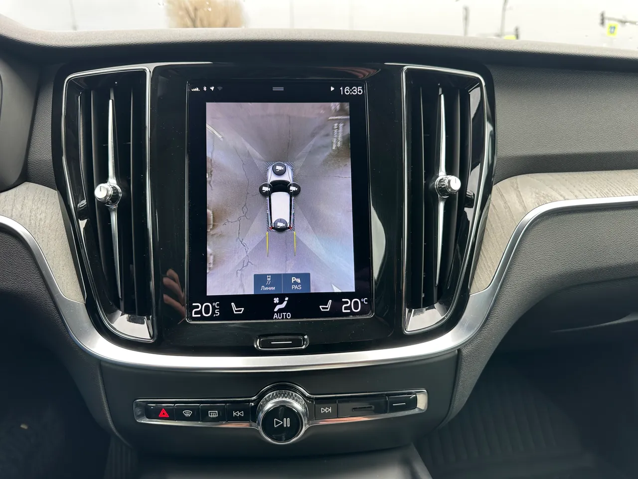 Volvo V60 Cross Country - фото 17