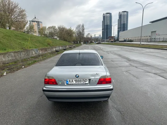 BMW 7 серії - фото 5