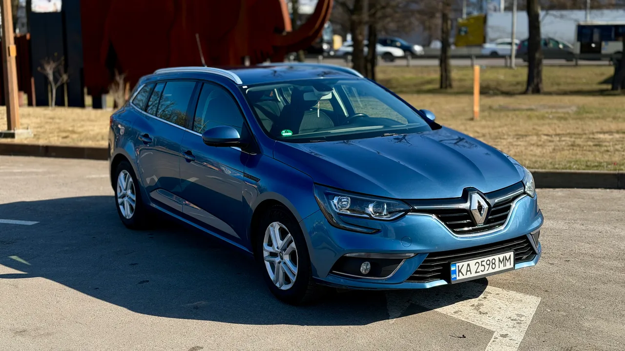 Renault Megane - фото 4