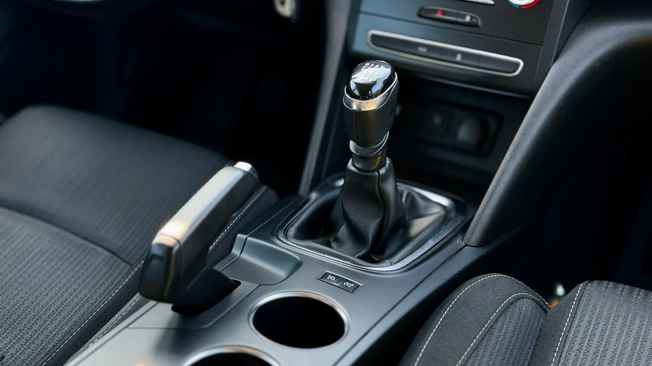 Renault Megane - фото 8