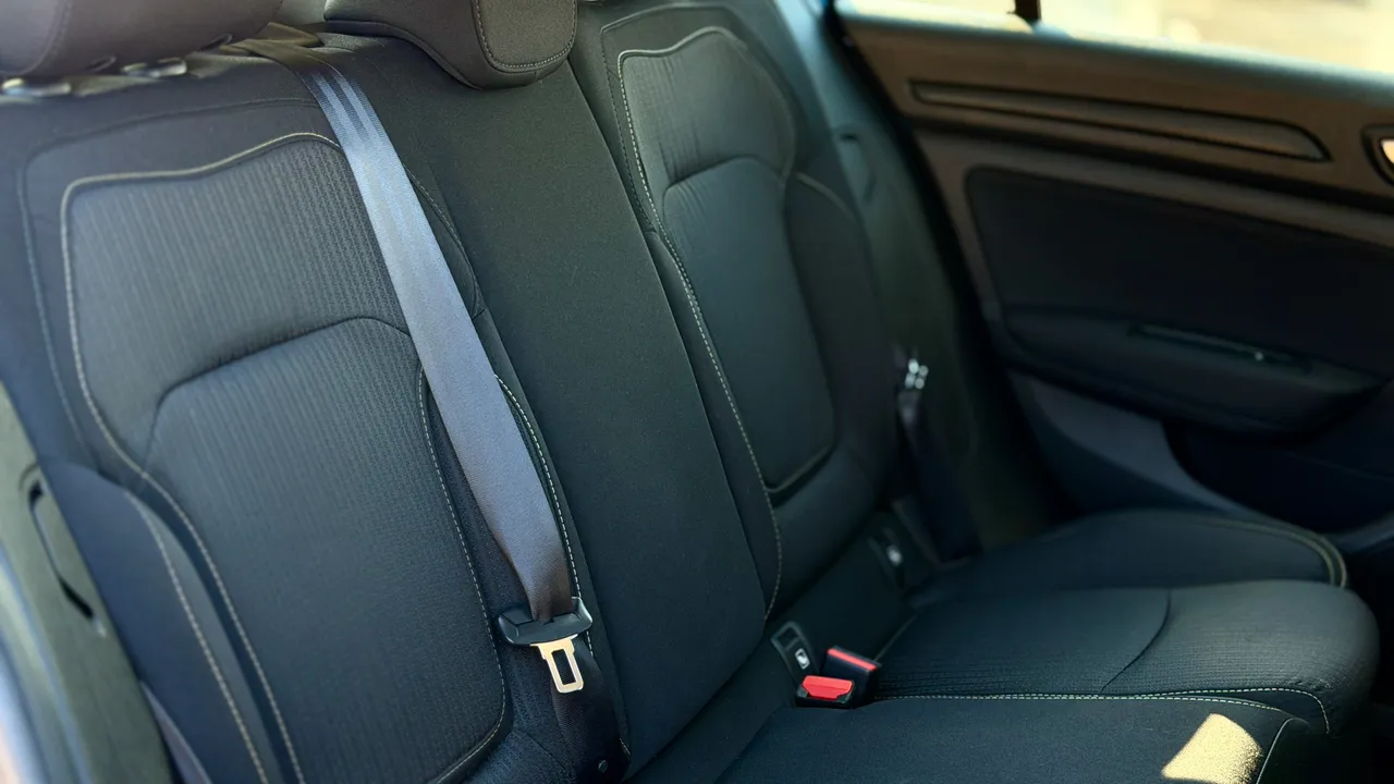 Renault Megane - фото 11