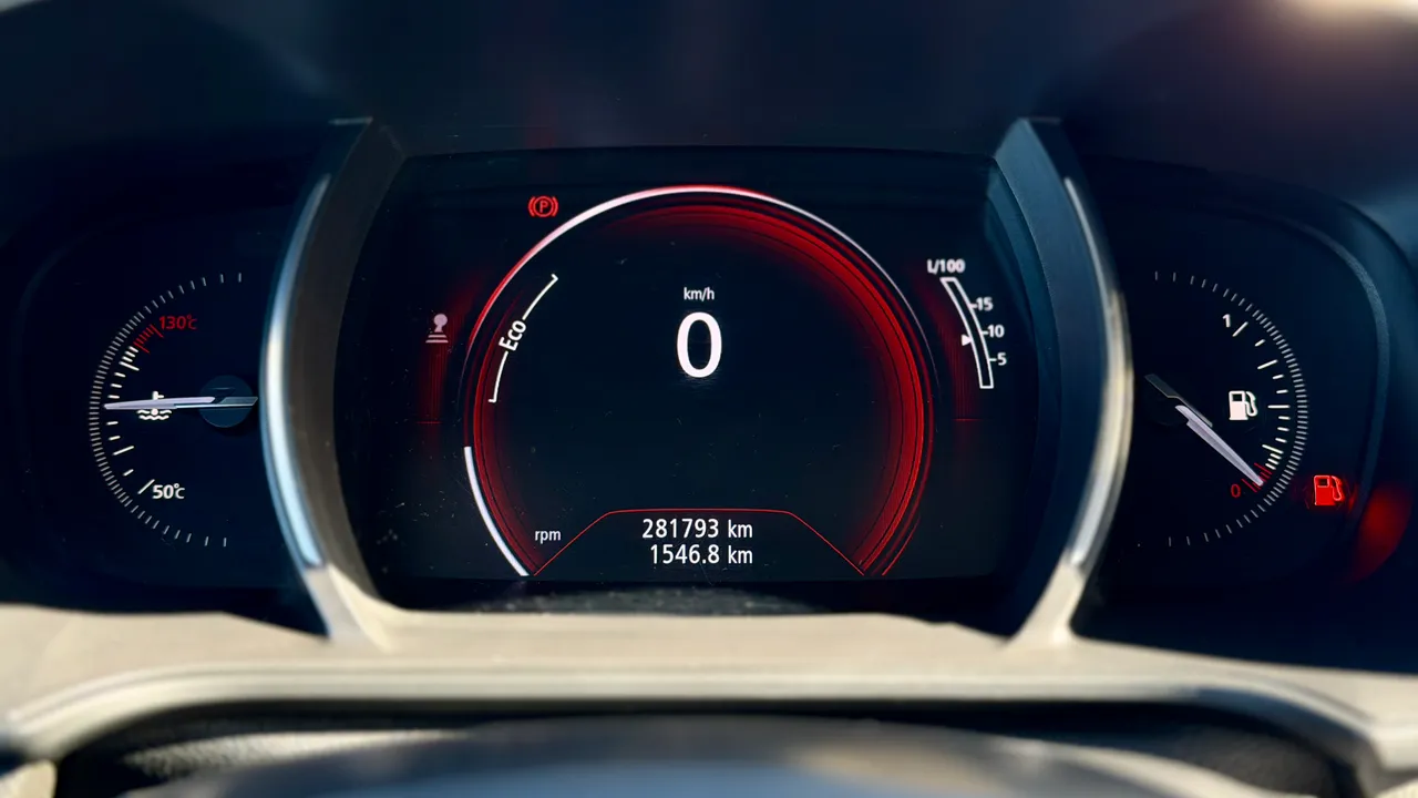 Renault Megane - фото 13