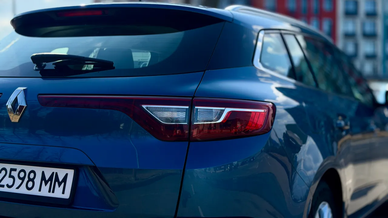 Renault Megane - фото 6