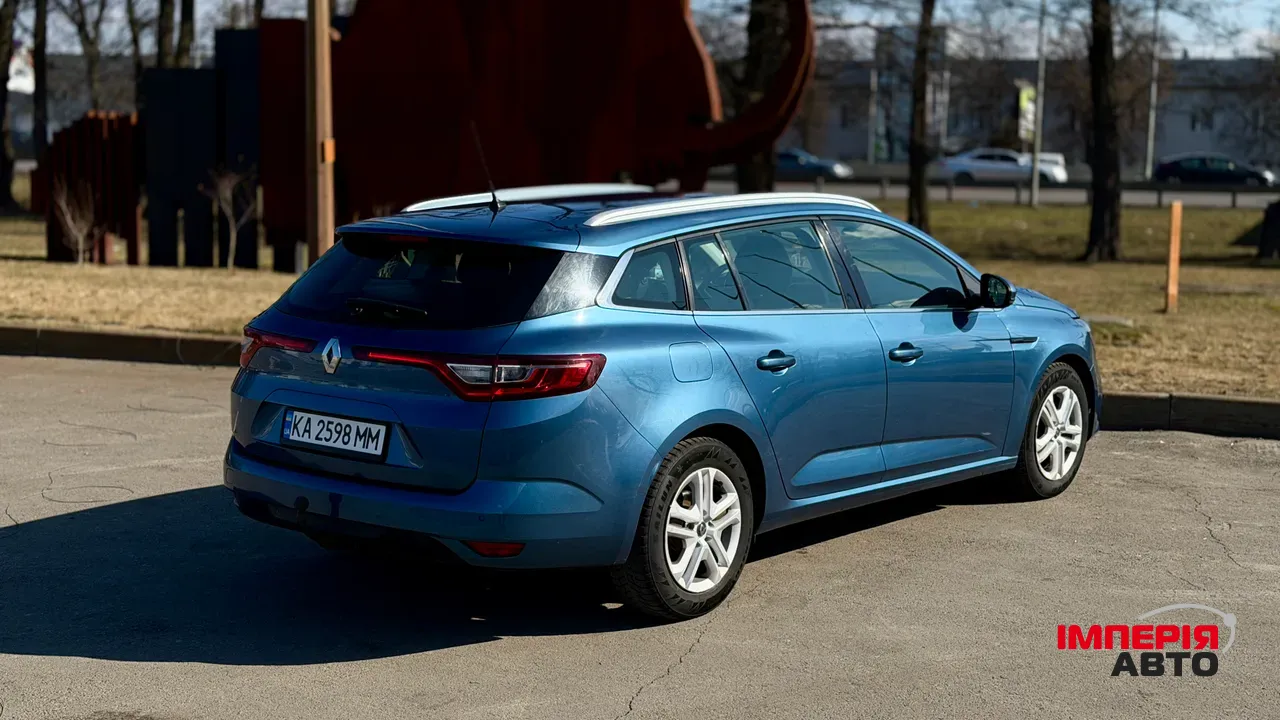 Renault Megane - фото 2
