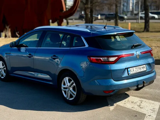 Renault Megane - фото 3