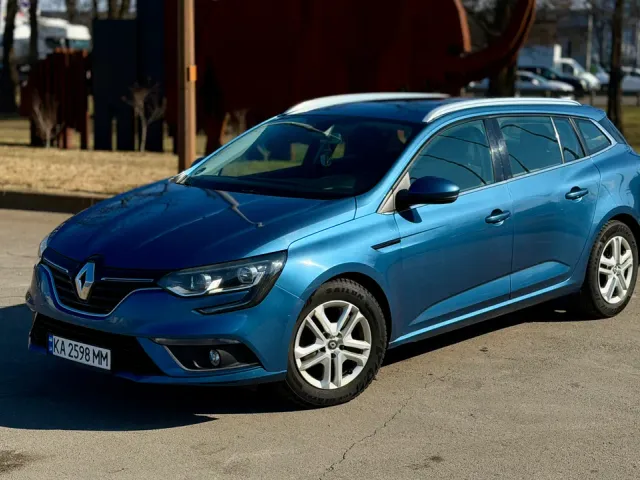 Renault Megane - фото 1