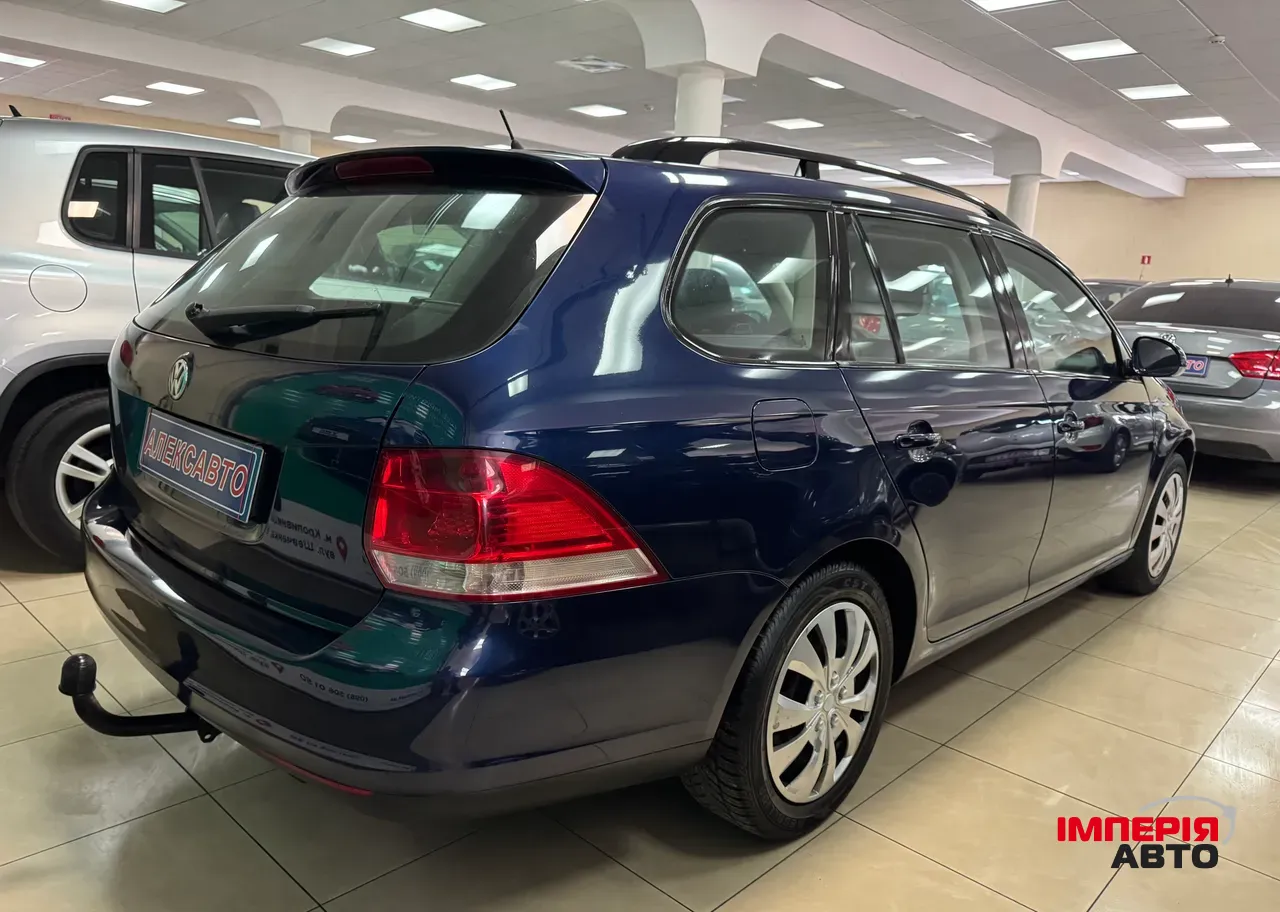 Volkswagen Golf - фото 4