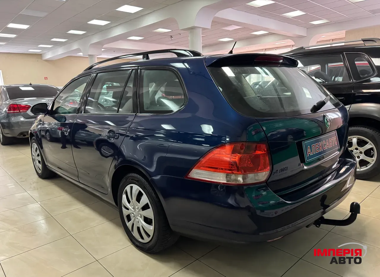 Volkswagen Golf - фото 2