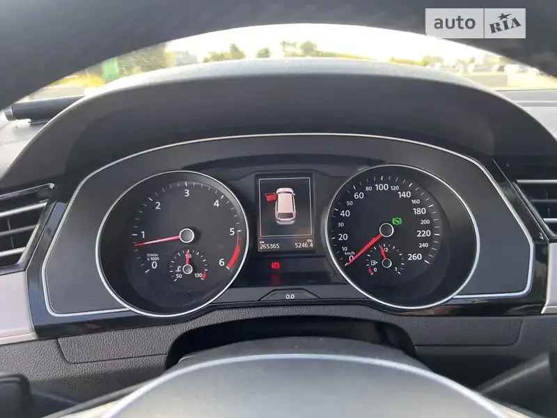 Volkswagen Passat - фото 11