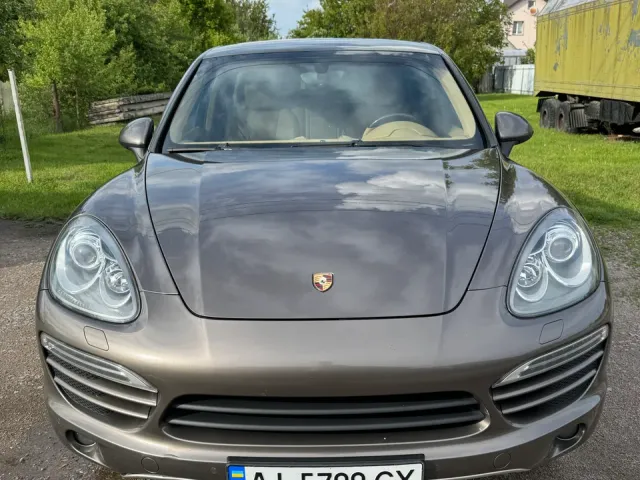 Porsche Cayenne - фото 1
